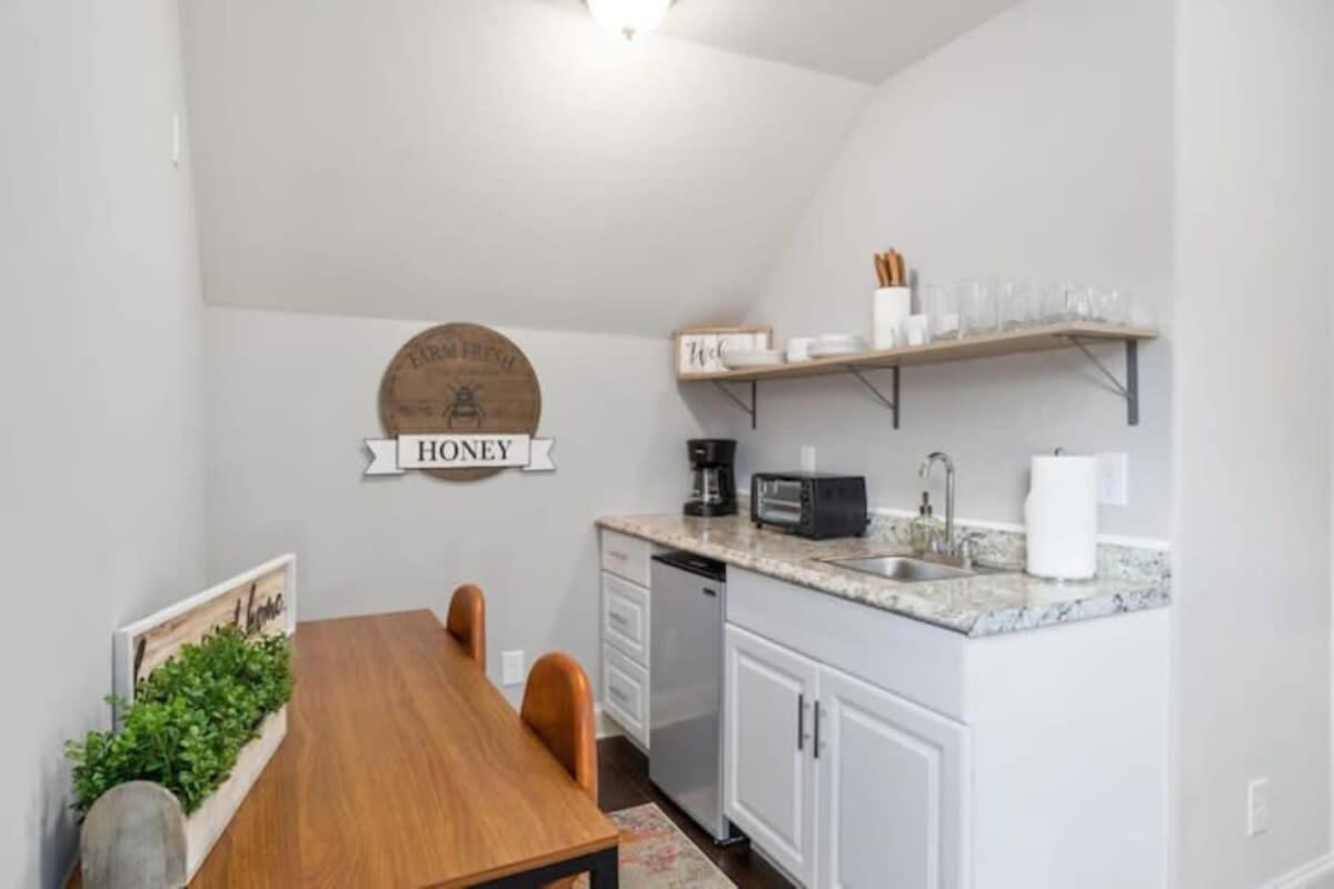 Ferienwohnung The Campbell Carriage House Clarksville Exterior foto